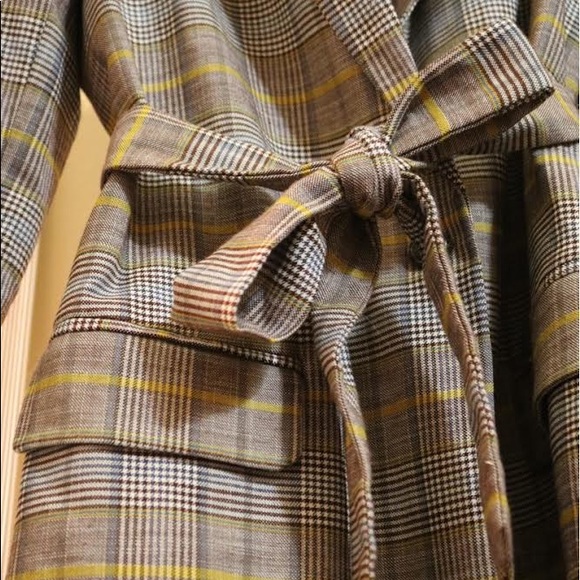 Blazer - Picture 2 of 4